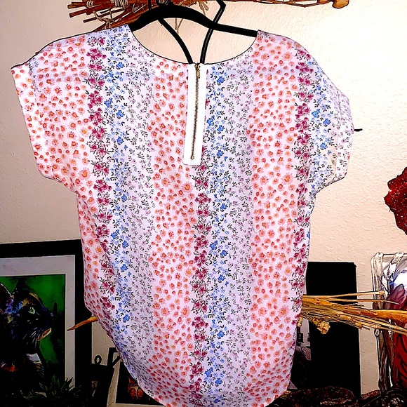 Cute Floral Boho Summer Top Short Sleeve - Picture 3 of 4